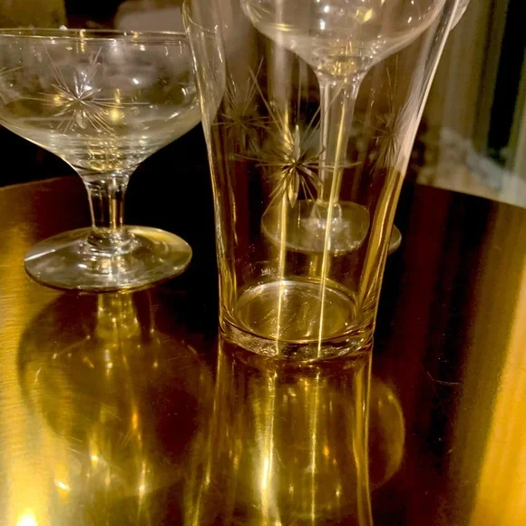 Fostoria sunburst juice, small coupe, large coupe glasses - Picture 7 of 9